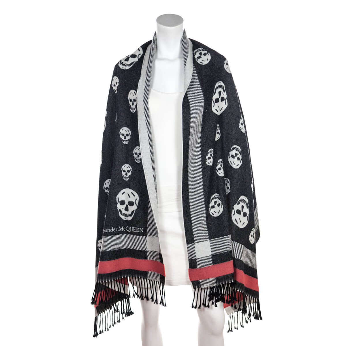 Alexander McQueen Black 
Red Skull Wool Scarf - Replica Handbag 
 - Replica Handbags 
Best Quality
 Designer Handbags 
Preloved Fashions