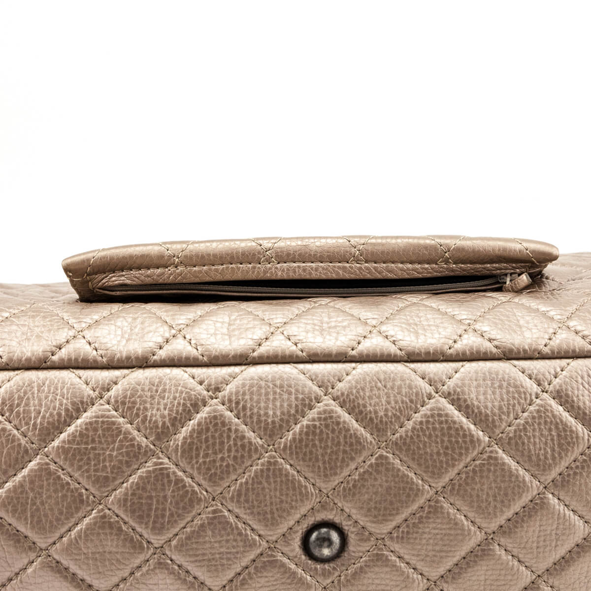 Chanel Pale Gold Metallic Calfskin Quilted XXL Travel Flap Bag - Replica Handbag 
 - Replica Handbags 
Best Quality
 Designer Handbags 
Preloved Fashions