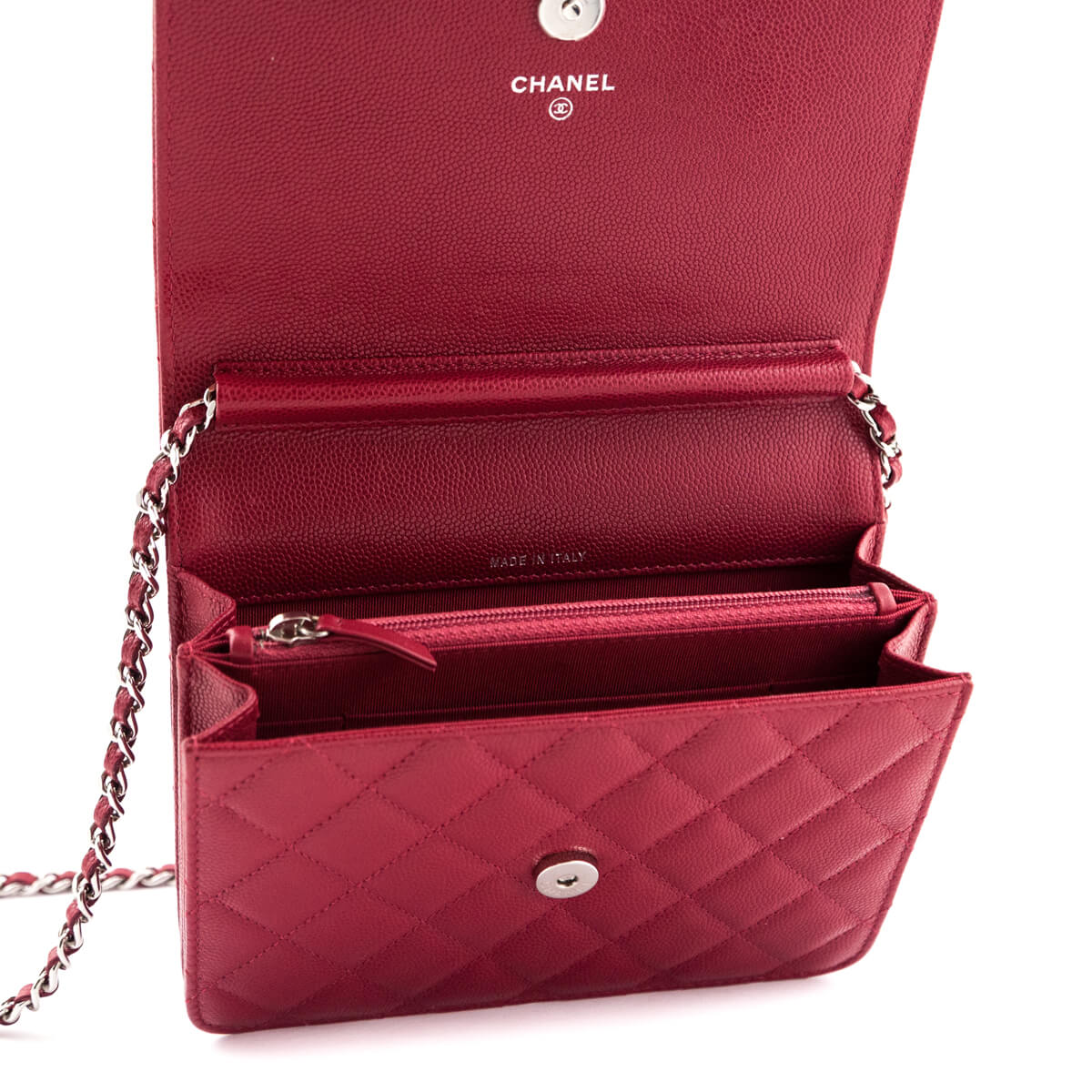 Chanel Red Quilted Caviar Clutch With Chain - Replica Handbag 
 - Replica Handbags 
Best Quality
 Designer Handbags 
Preloved Fashions