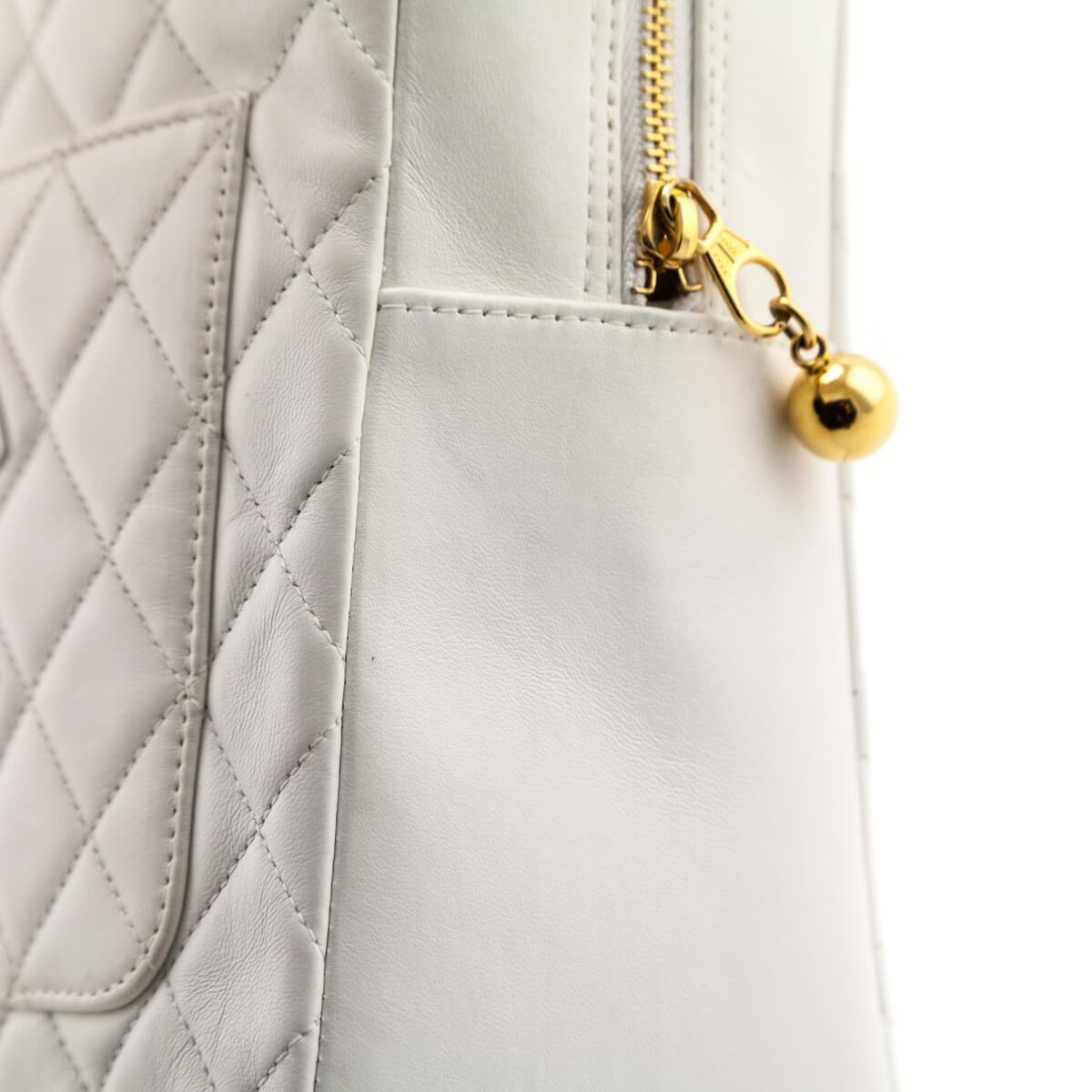 Chanel White Quilted Lambskin Vintage CC Tote Bag - Replica Handbag 
 - Replica Handbags 
Best Quality
 Designer Handbags 
Preloved Fashions