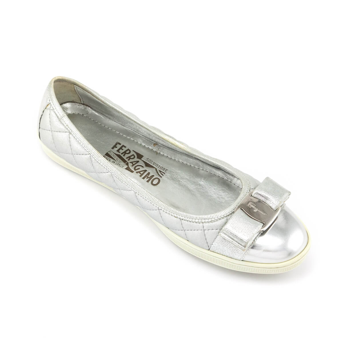 Ferragamo Silver Quilted Vara Bow Ballet Flats Size US 7 | IT 37 - Replica Handbag 
 - Replica Handbags 
Best Quality
 Designer Handbags 
Preloved Fashions