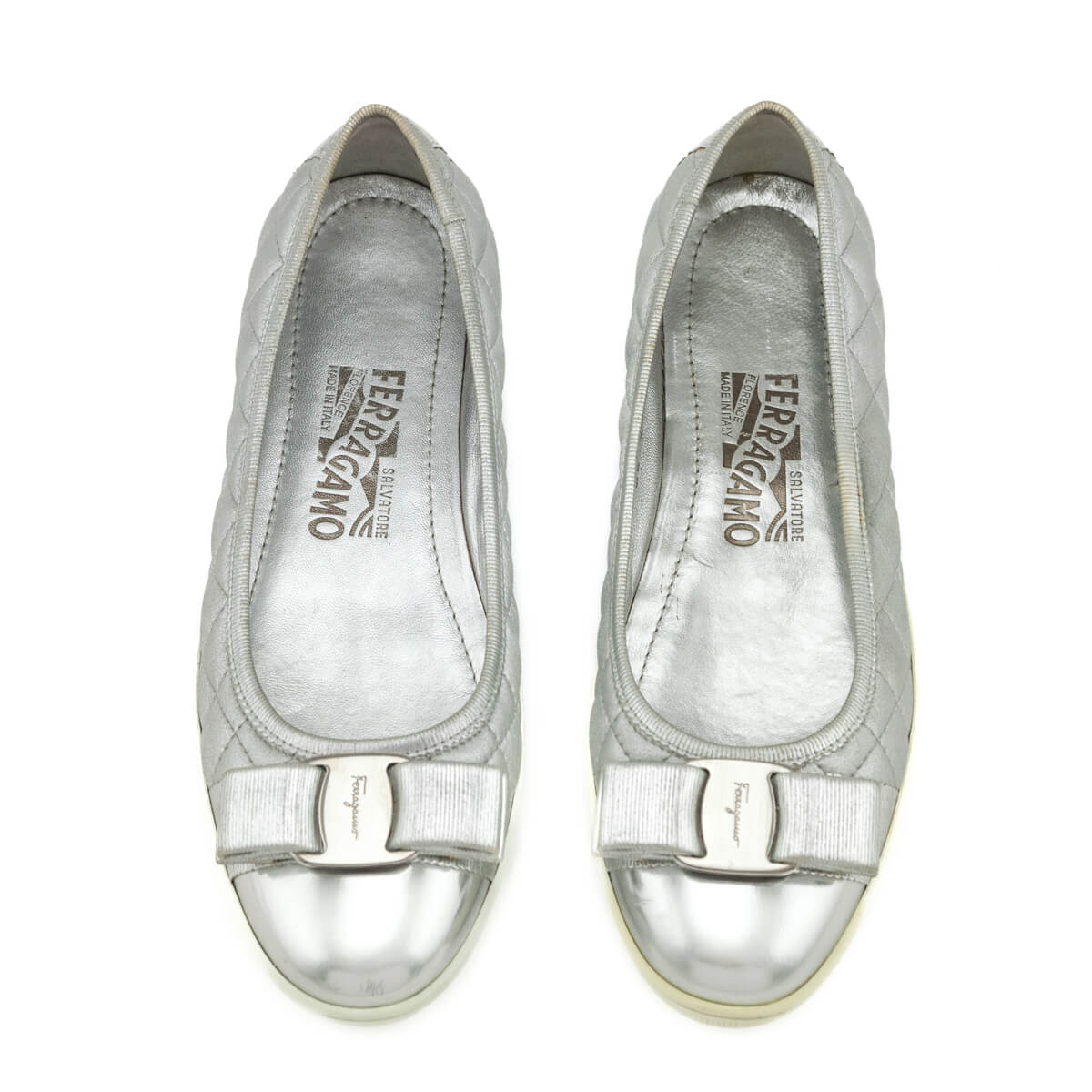 Ferragamo Silver Quilted Vara Bow Ballet Flats Size US 7 | IT 37 - Replica Handbag 
 - Replica Handbags 
Best Quality
 Designer Handbags 
Preloved Fashions