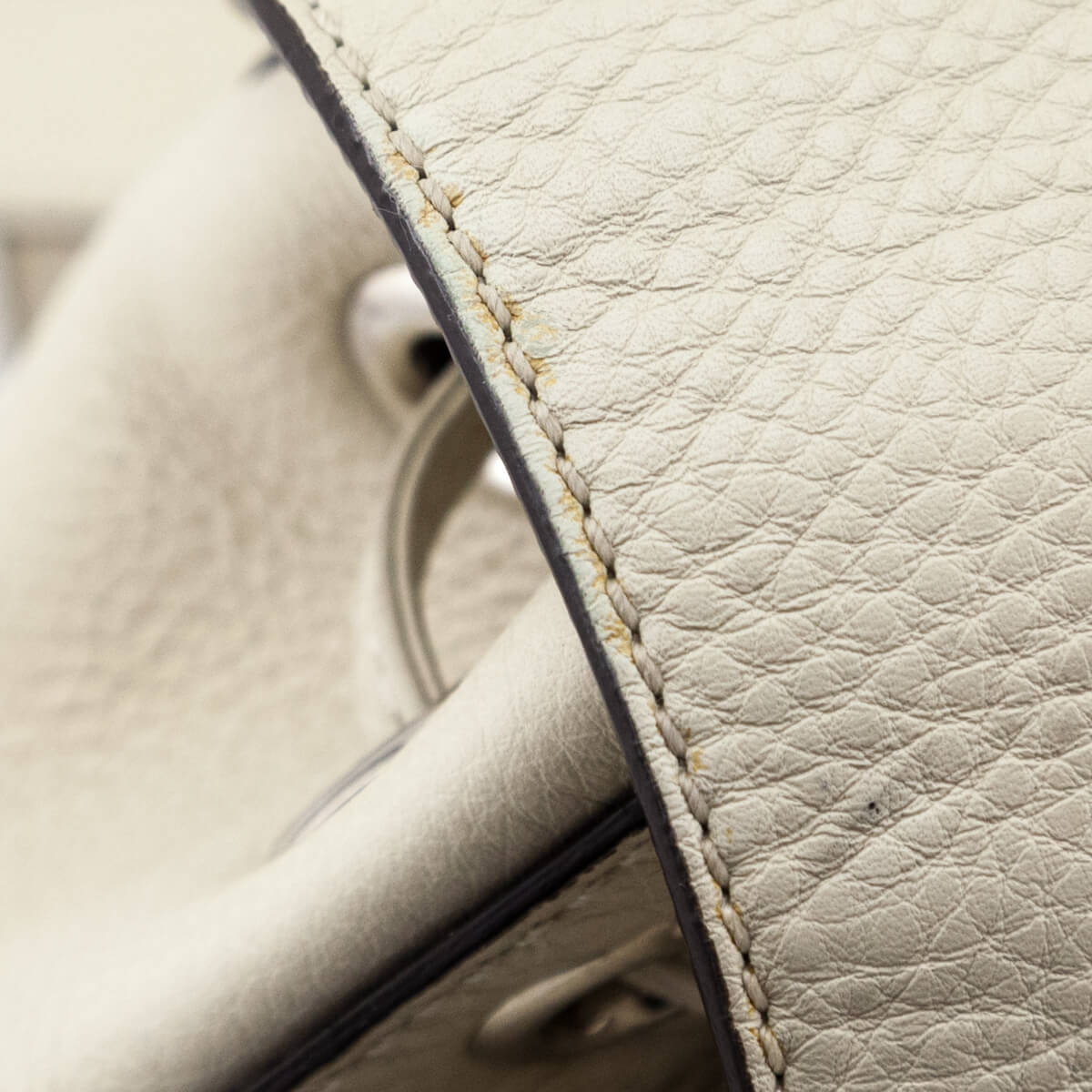 Gucci White Leather Daily Backpack - Replica Handbag 
 - Replica Handbags 
Best Quality
 Designer Handbags 
Preloved Fashions