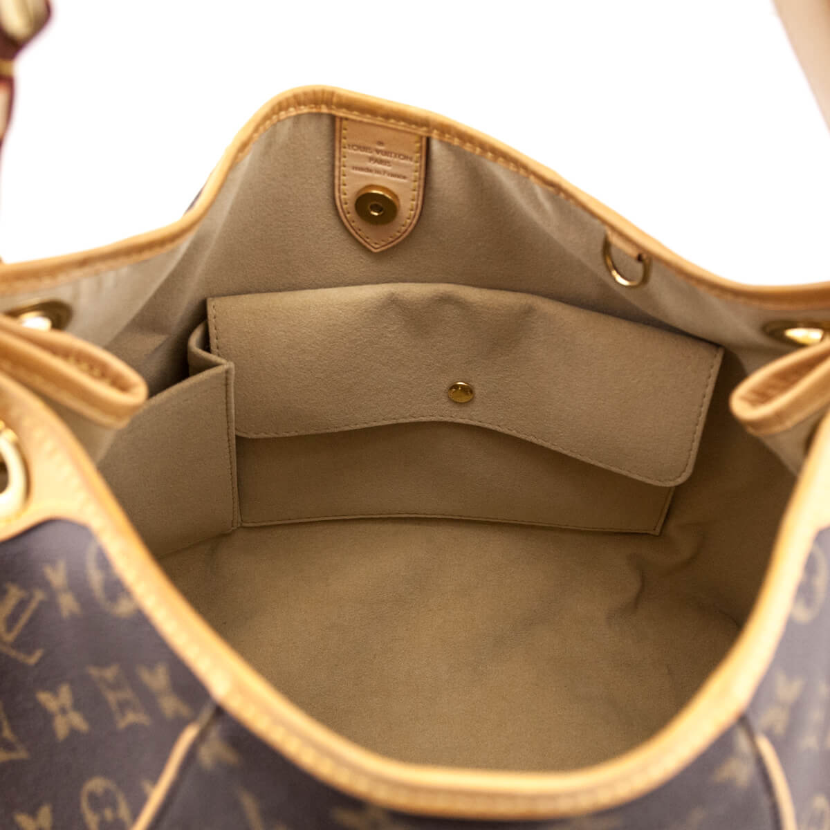 Louis Vuitton Monogram Galliera Bag PM - Replica Handbag 
 - Replica Handbags 
Best Quality
 Designer Handbags 
Preloved Fashions