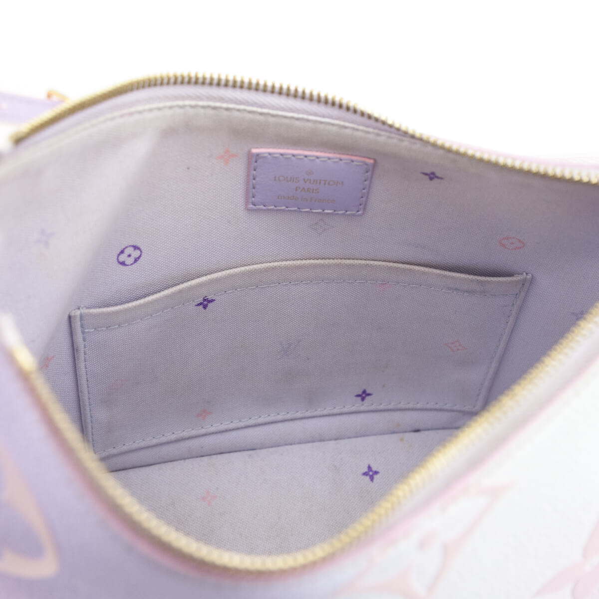 Louis Vuitton Sunrise Pastel Monogram Giant Spring in the City Marshmallow Hobo PM - Replica Handbag 
 - Replica Handbags 
Best Quality
 Designer Handbags 
Preloved Fashions