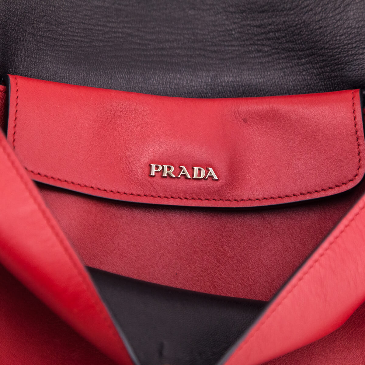 Prada Fuoco Lux Calf Double-Sided Flap Crossbody - Replica Handbag 
 - Replica Handbags 
Best Quality
 Designer Handbags 
Preloved Fashions