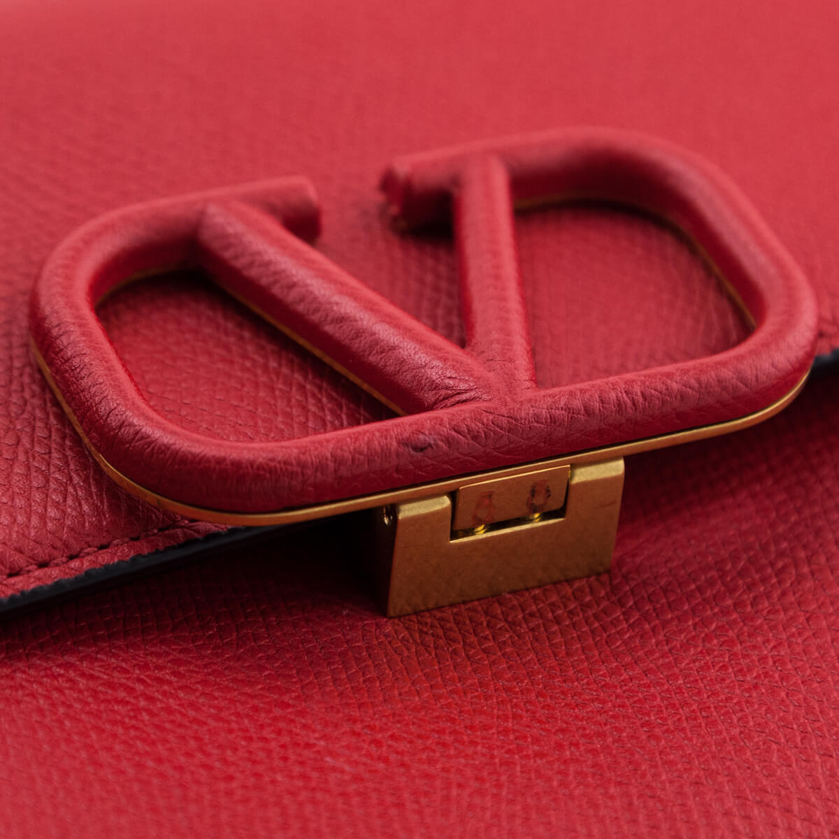 Valentino Rouge Pur Cerise Grainy Calfskin Small VSling Crossbody Bag - Replica Handbag 
 - Replica Handbags 
Best Quality
 Designer Handbags 
Preloved Fashions