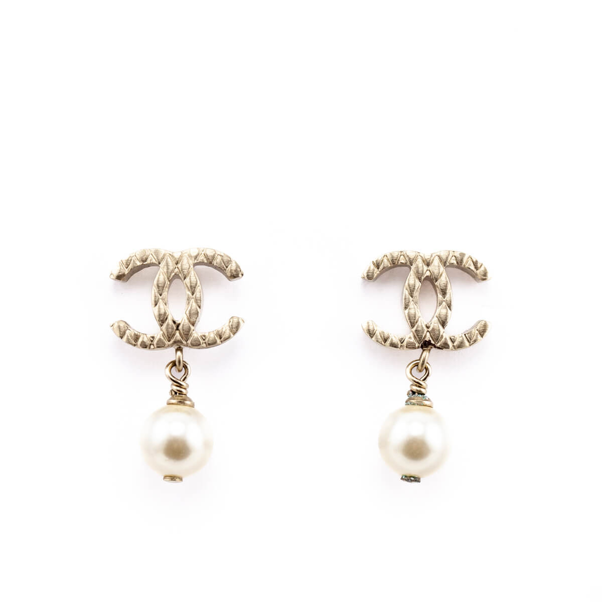 Chanel Gold Tone CC Faux Pearl Drop Earrings - Replica Handbag 
 - Replica Handbags 
Best Quality
 Designer Handbags 
Preloved Fashions