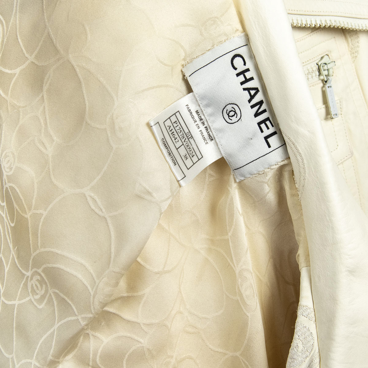 Chanel Ivory Lambskin CC Moto Jacket Size S | FR 38 - Replica Handbag 
 - Replica Handbags 
Best Quality
 Designer Handbags 
Preloved Fashions