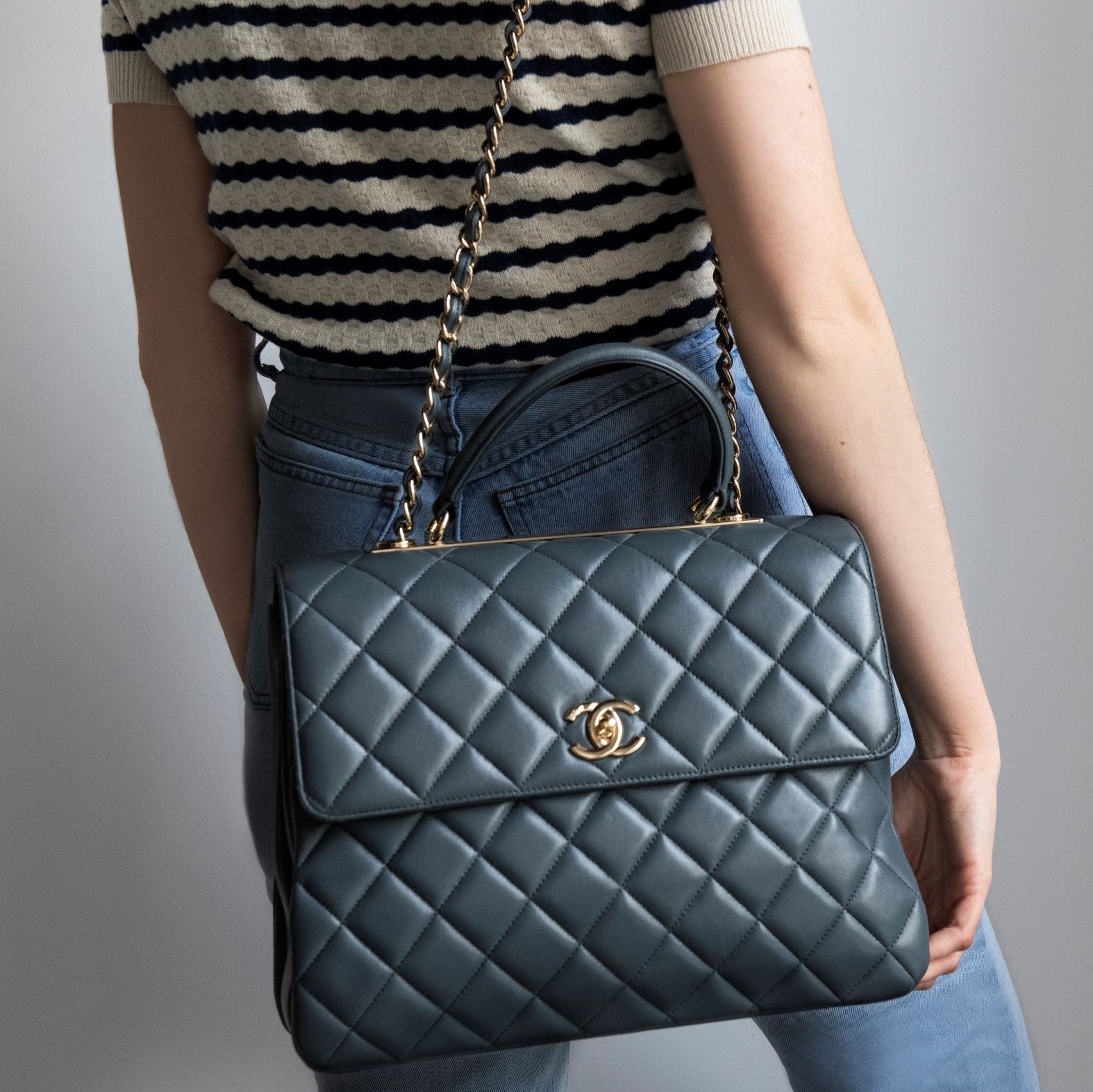 Chanel Blue Quilted Lambskin Large Trendy CC Top Handle GHW - Replica Handbag 
 - Replica Handbags 
Best Quality
 Designer Handbags 
Preloved Fashions