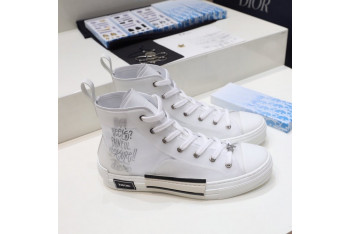 DR B23 HIGH-TOP SNEAKERS