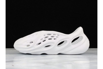 YEEZY FOAM RUNNER SLIDE WHITE - TX0496