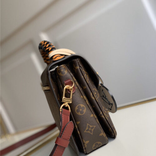 High Quality Luxury Louis Vuitton Pochette Metis Monogram product detail