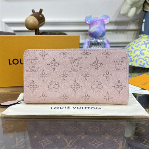 High Quality Luxury Louis Vuitton Zippy Wallet Mahina Magnolia