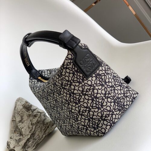 High Quality Luxury Loewe Cubi Anagram Bag – Style 26584 product detail