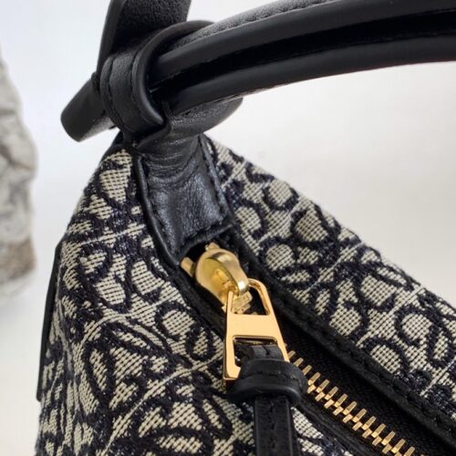 High Quality Luxury Loewe Cubi Anagram Bag – Style 26584 product detail