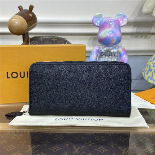 High Quality Luxury Louis Vuitton Zippy Wallet Mahina Noir