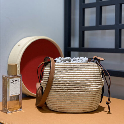 High Quality Luxury Loewe Woven Straw Basket Bag alternate view