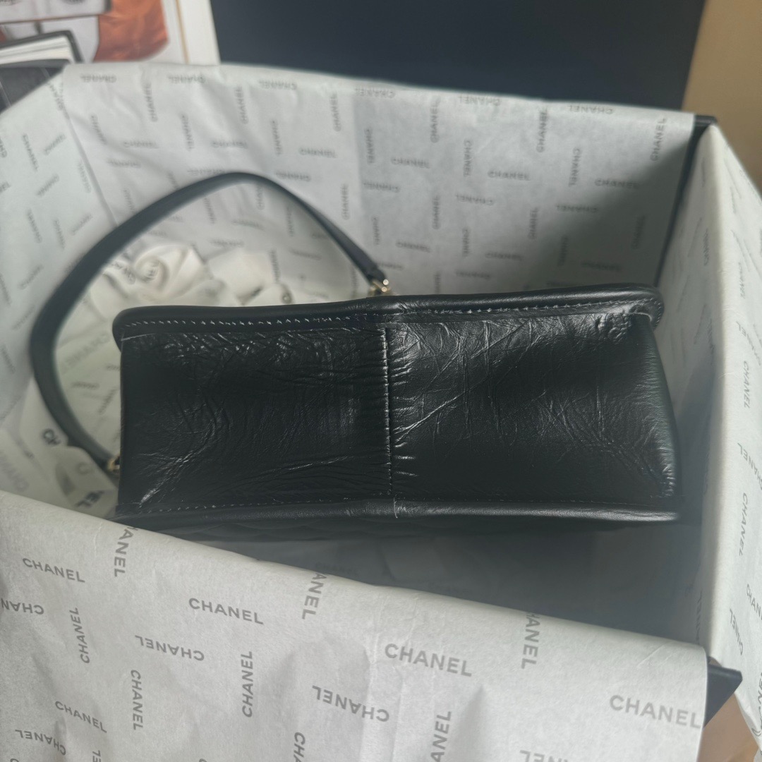 High Quality Luxury Chanel Badge Flap Bag – Style 46901 product detail