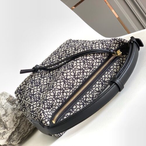 High Quality Luxury Loewe Cubi Anagram Bag – Style 26584 product detail
