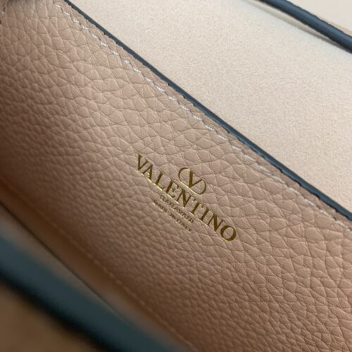 High Quality Luxury Valentino Garavani Rockstud Bag – Style 03594 product detail