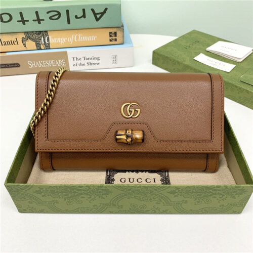 High Quality Luxury Gucci Diana Chain Wallet With Bamboo (Varied Colors) product detail