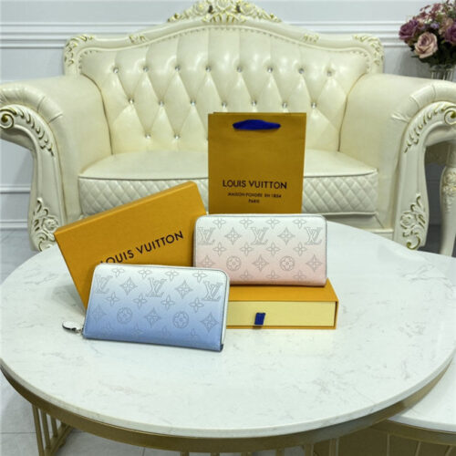 High Quality Luxury Louis Vuitton Zippy Wallet Mahina Light Pink product detail