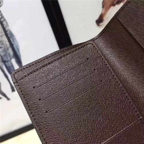 High Quality Luxury Louis Vuitton Passport Cover Damier Ebene product detail