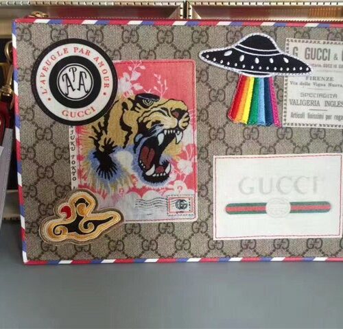 High Quality Luxury Gucci Courrier GG Supreme Pouch (Varied Colors) alternate view