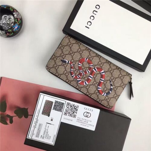 High Quality Luxury Gucci GG Supreme Zip Around Wallet Snake Print alternate view