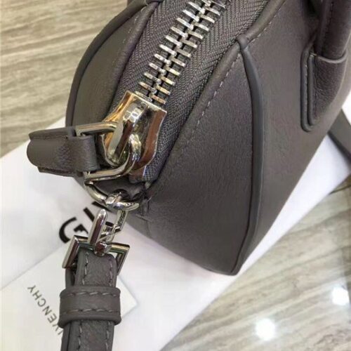 High Quality Luxury Givenchy Mini Antigona Shoulder Bag (Varied Colors) product detail