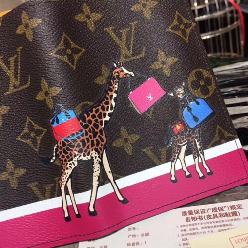 High Quality Luxury Louis Vuitton Passport Cover Monogram Canvas product detail