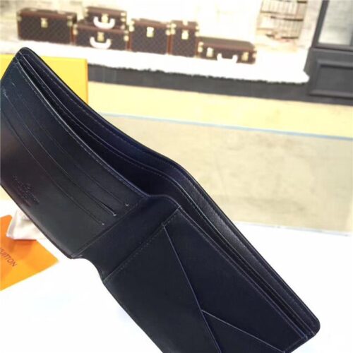 High Quality Luxury Louis Vuitton Multiple Wallet Taurillon Leather Noir product detail