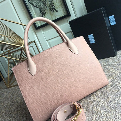 High Quality Luxury Prada Monochrome Saffiano Bag – Style 26911 alternate view