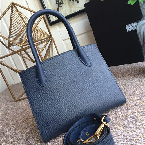 High Quality Luxury Prada Monochrome Saffiano Bag – Style 26904 product detail