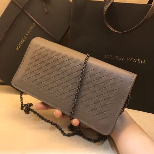 High Quality Luxury Bottega Veneta Womens Handbag alternate view