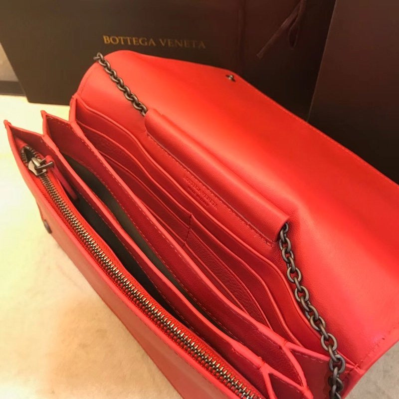 High Quality Luxury Bottega Veneta Womens Handbag Red product detail