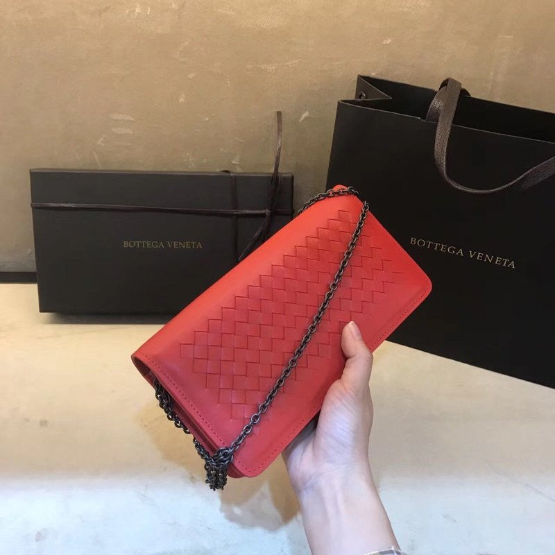 High Quality Luxury Bottega Veneta Womens Handbag Red product detail
