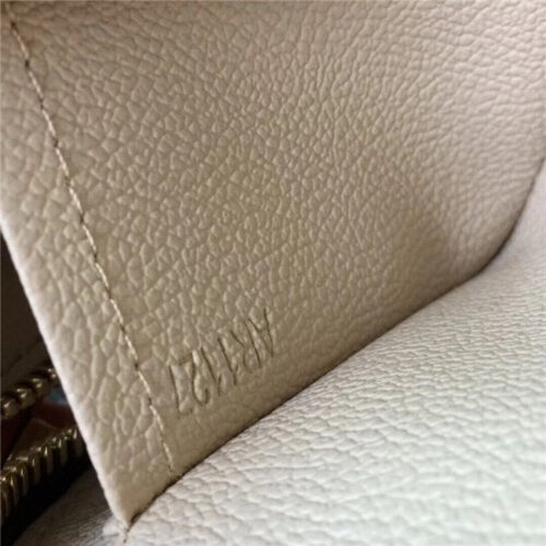High Quality Luxury Louis Vuitton Cosmetic Pouch PM product detail