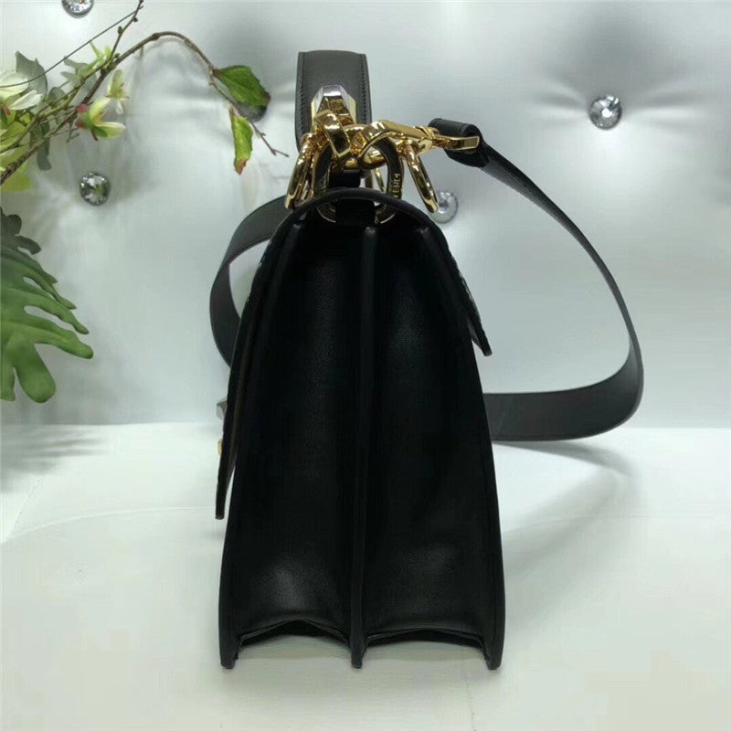 High Quality Luxury Fendi Kan U Shoulder Bag – Style 32514 product detail