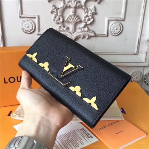 High Quality Luxury Louis Vuitton Capucines Wallet Noir alternate view