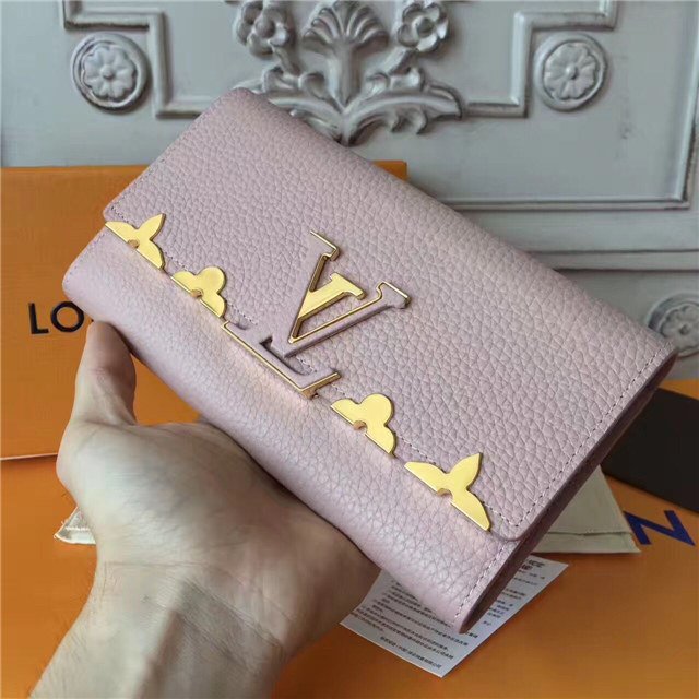 High Quality Luxury Louis Vuitton Capucines Wallet Magnolia product detail