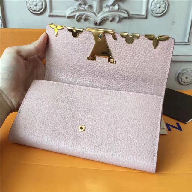High Quality Luxury Louis Vuitton Capucines Wallet Magnolia product detail