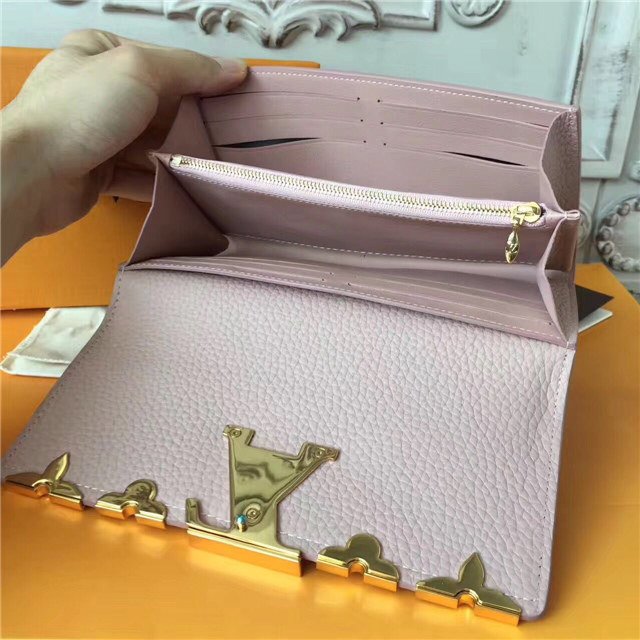 High Quality Luxury Louis Vuitton Capucines Wallet Magnolia product detail