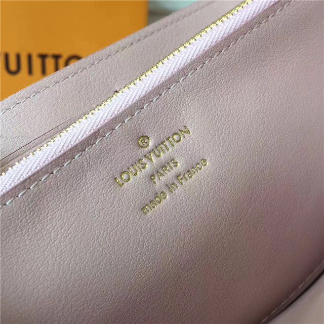 High Quality Luxury Louis Vuitton Capucines Wallet Magnolia product detail