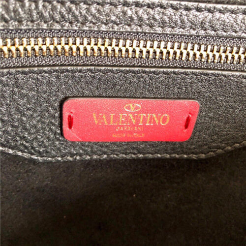 High Quality Luxury Valentino Garavani Rockstud Bags – Style 03672 product detail