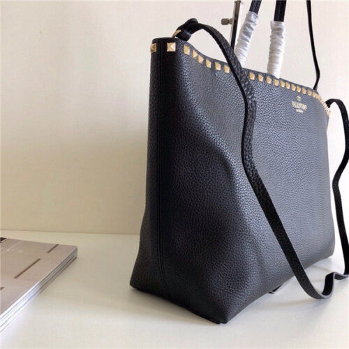 High Quality Luxury Valentino Garavani Rockstud Bags – Style 03672 product detail