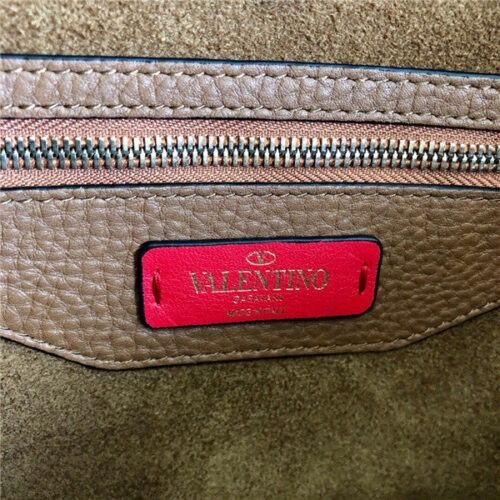 High Quality Luxury Valentino Garavani Rockstud Bags – Style 03669 product detail