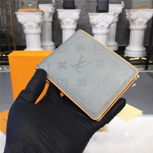 High Quality Luxury Louis Vuitton Multiple Wallet Monogram Titanium alternate view