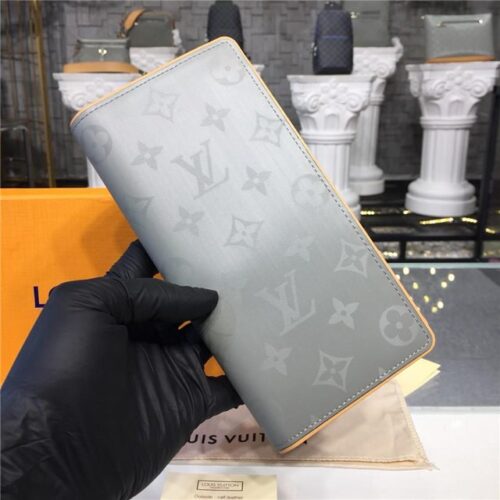 High Quality Luxury Louis Vuitton Brazza Wallet Monogram Titanium alternate view
